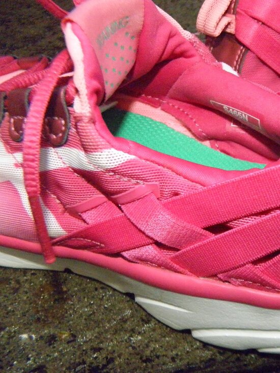 Asics gel fit sana, lightweight, pink, size 8 in almost like new cond. - Picture 7 of 14